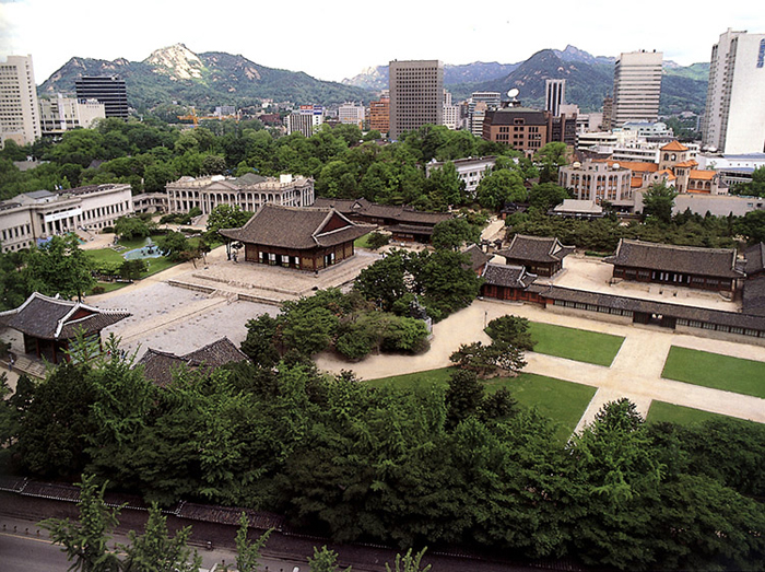 Korean royal palace Deoksugung