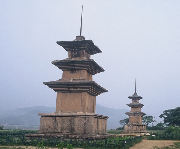 Two Three-story stone pagodas of Korea