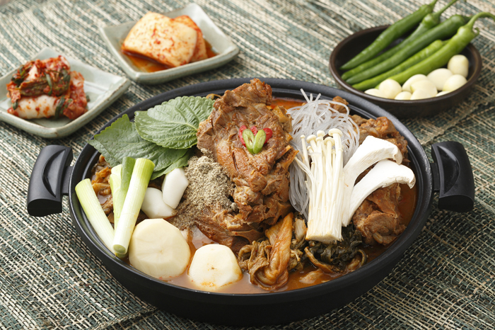 Gamjatang pork bone soup with potato