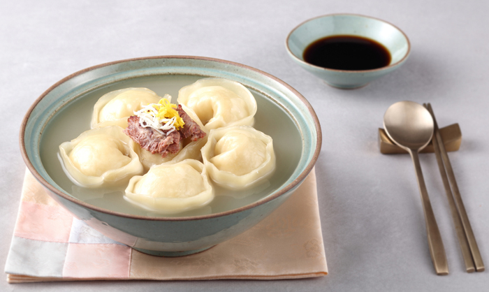 Manduguk Korean dumpling soup