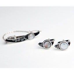 Mother of Pearl Cufflinks and Tie Clip Set with Korean Roofend Tile Design