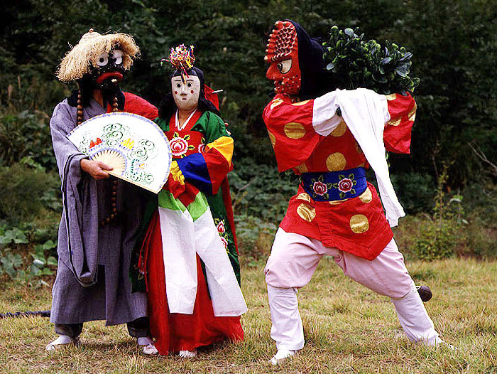 Korean mask dance expressing humor
