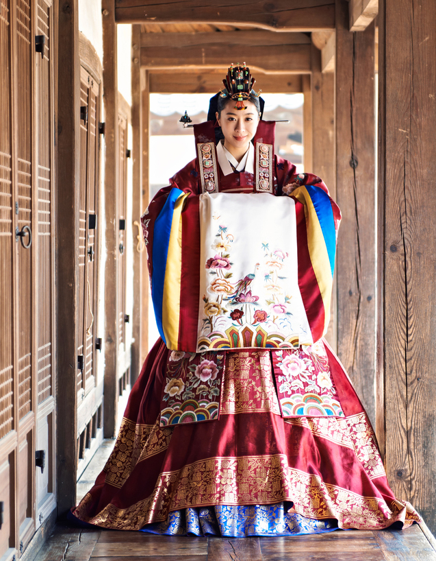 Pretty Korean girls wearing traditional Hanbok dress in Seoul