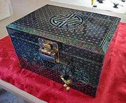 Mother of Pearl Jewelry Box Inlaid with Chrysanthemum Design