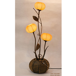 Uplight Table Mulberry Paper Lamp Shades with Three Windflower Buds 