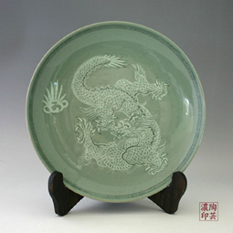 Decorative Dragon Plate Celadon Green Porcelain with White Inlay Design 