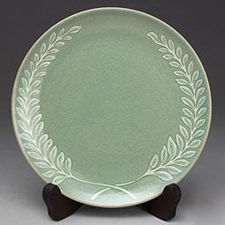 Celadon Porcelain Dinner Plate with Laurel Leaves Design