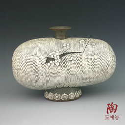 Flowers Bottle Buncheong Pottery with Impressed White Woven Mat Design