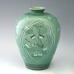 Celadon Porcelain Vase with Cranes in Lotus Pond Design